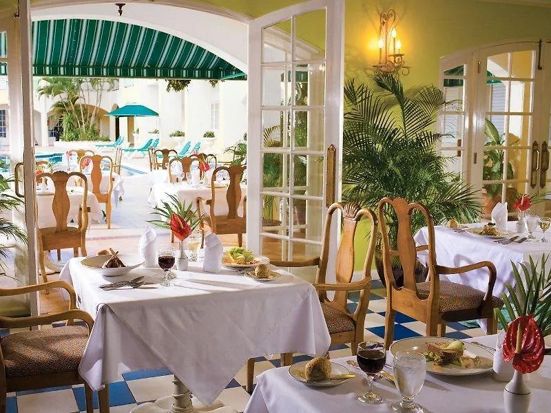 Hotel Sandals Carlyle Inn Μοντέγκο Μπέυ